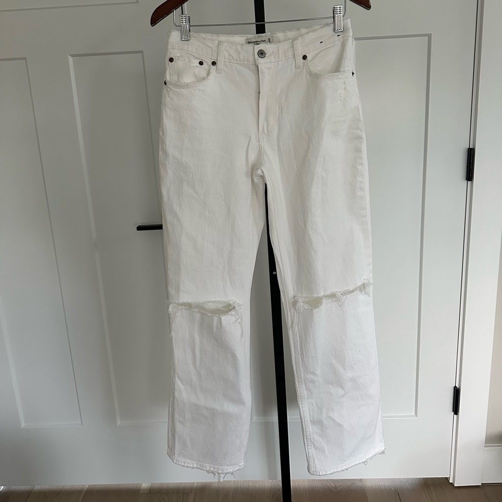 Abercrombie and fitch the baggy low rise jeans